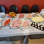 Morena Hotel