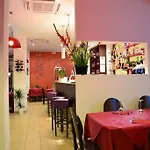 Morena Hotel