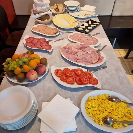 Morena Hotel 3*