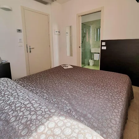 Morena Hotel 3*