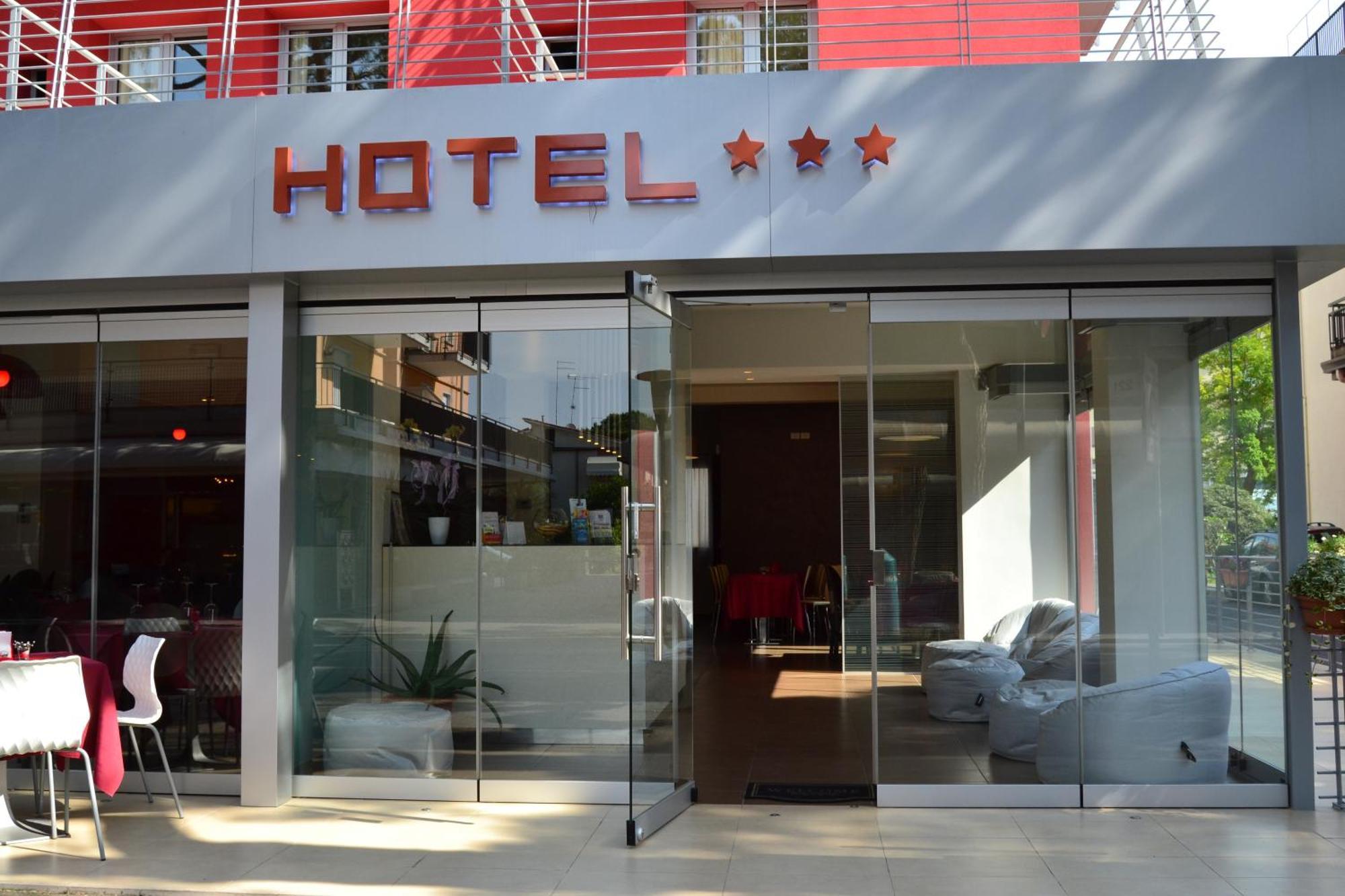 Morena Hotel 3*